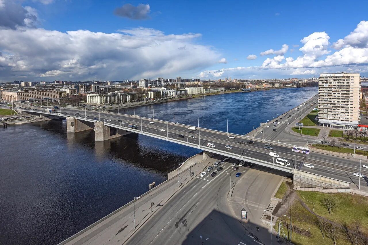В ночь на четверг в Петербурге разведут Володарский мост