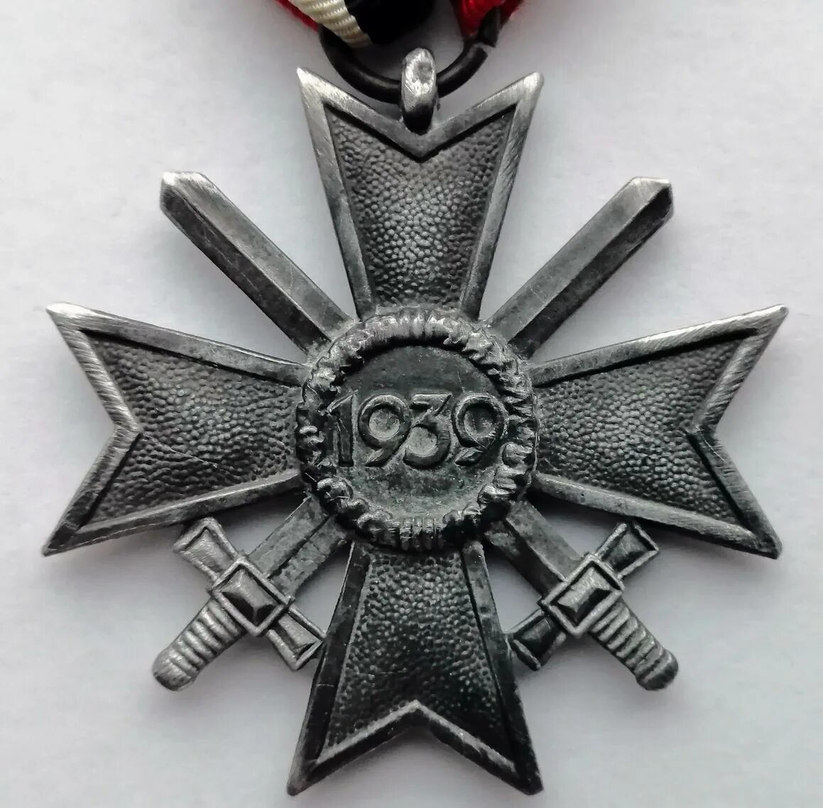 Орден испанский крест. Крест меч подвеска. Рыцарский крест германия. Biker necklace crucifix cross. Испанский крест 1939.