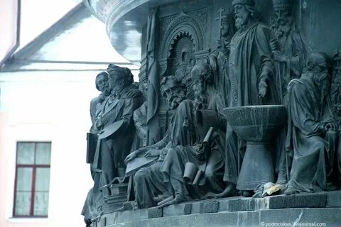 Страна памятников
