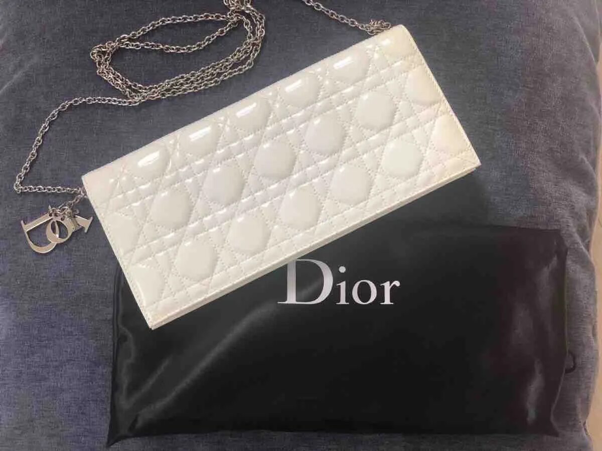 Черный клатч диор. Клатч диор. Клатч кристиан диор. Клатч christian dior клатч. Сумка диор кроссбоди.