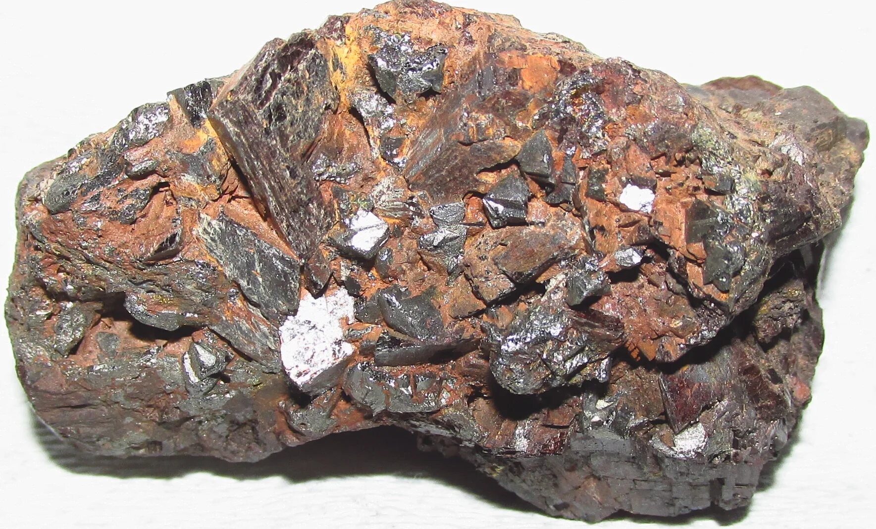 Бурый Железняк конкреция. Шпатовый Железняк (руда сидерит feсo3). Сидерит конкреция. Сидерит минерал конкреция.