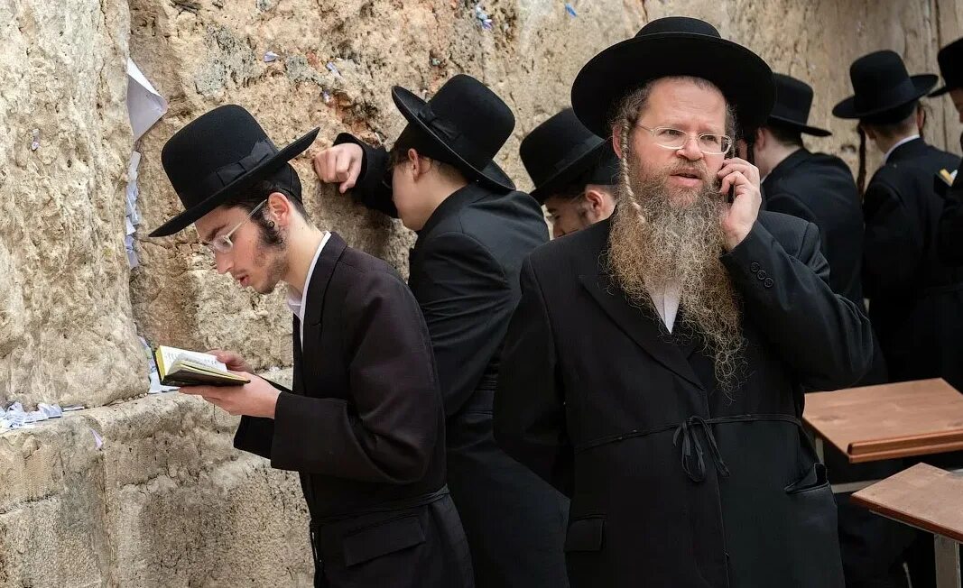 Раввин ростова хаим. Сколько лет иудаизму. Сколько лет иудаизму. Сколько лет иудаизму. Самуэль голдхайм иудаизм.