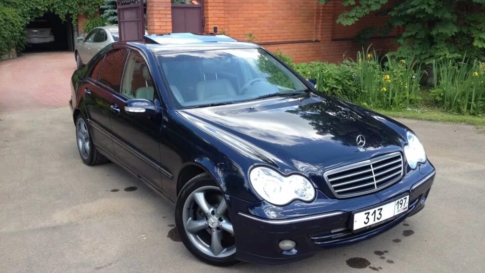 Мерседес 203 2003. Mercedes benz c class 220 2003. Мерседес 240. 7 дизель 2005. Мерседес с200 2003.