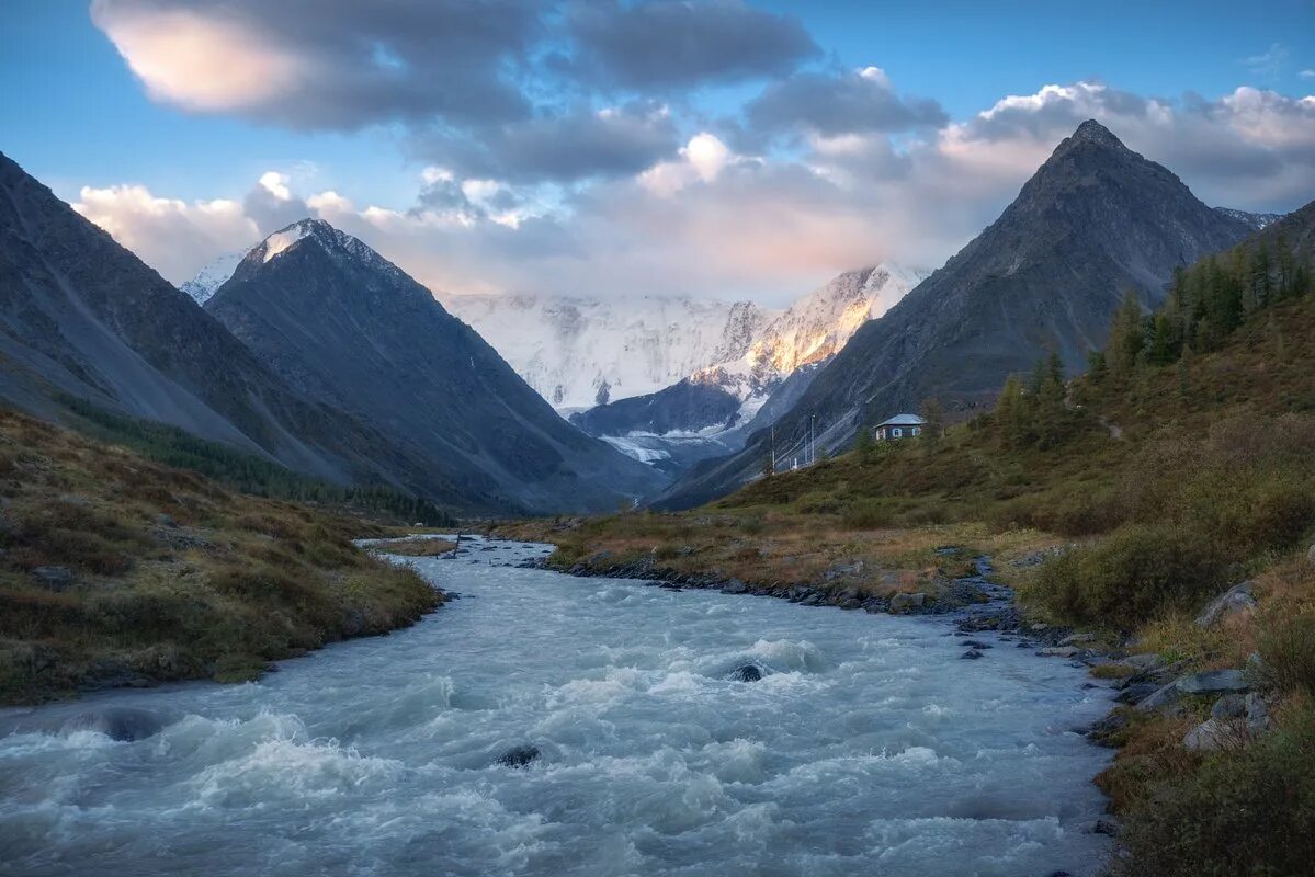 алтайские горы белуха. гора белуха, горный алтай. горе горный алтай. горы горного алтая. республика алтай гора белуха.
