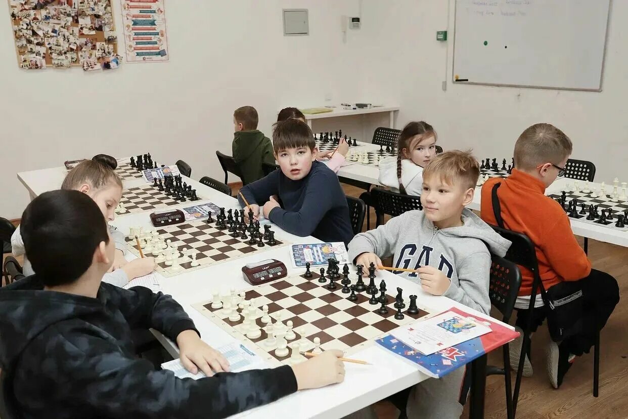 школьный шахматный клуб. адрес шахматного клуба. клуб шахматистов. центр в шахматах. шахматы в архангельске турниры.