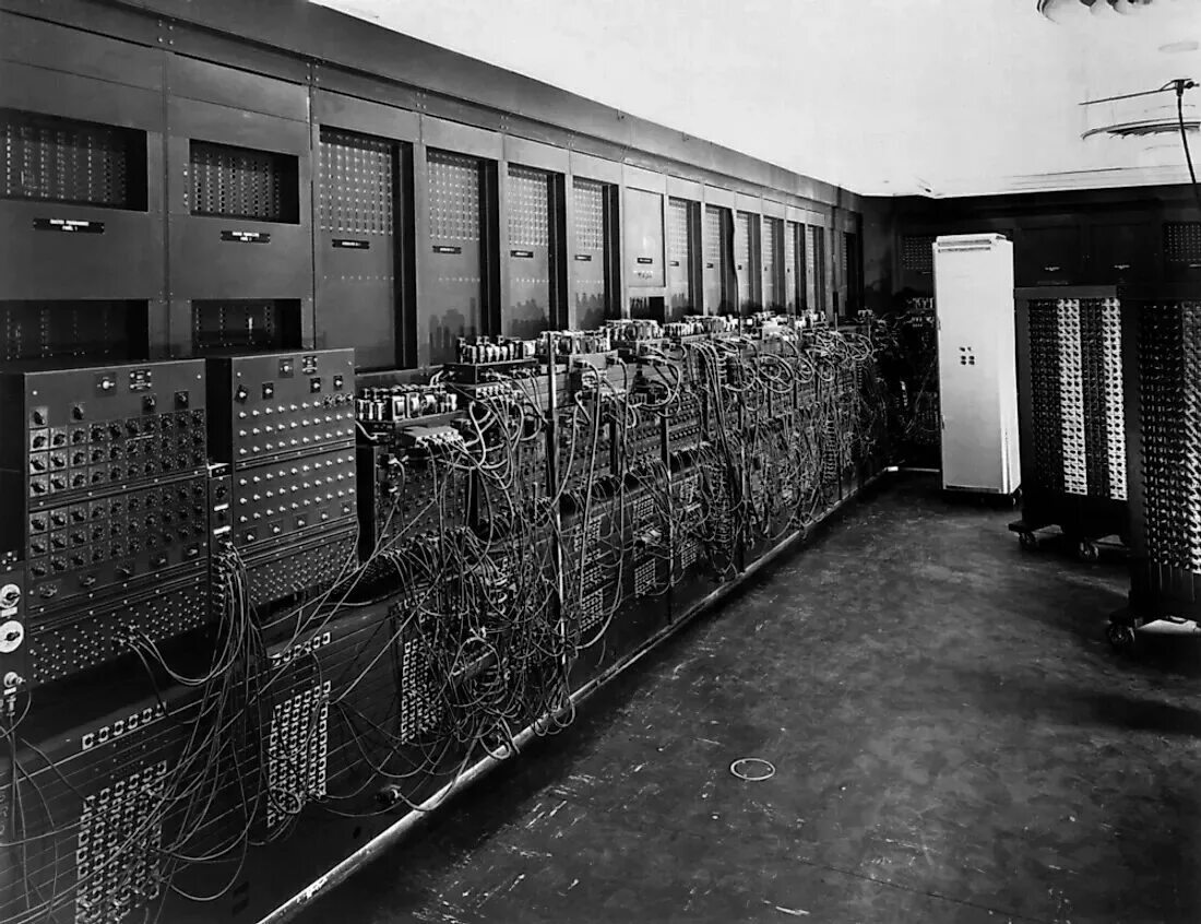 Что делал первый компьютер. Eniac 1946 г. Первый компьютер ЭНИАК 1946. ЭВМ ЭНИАК. Первая ЭВМ ЭНИАК.