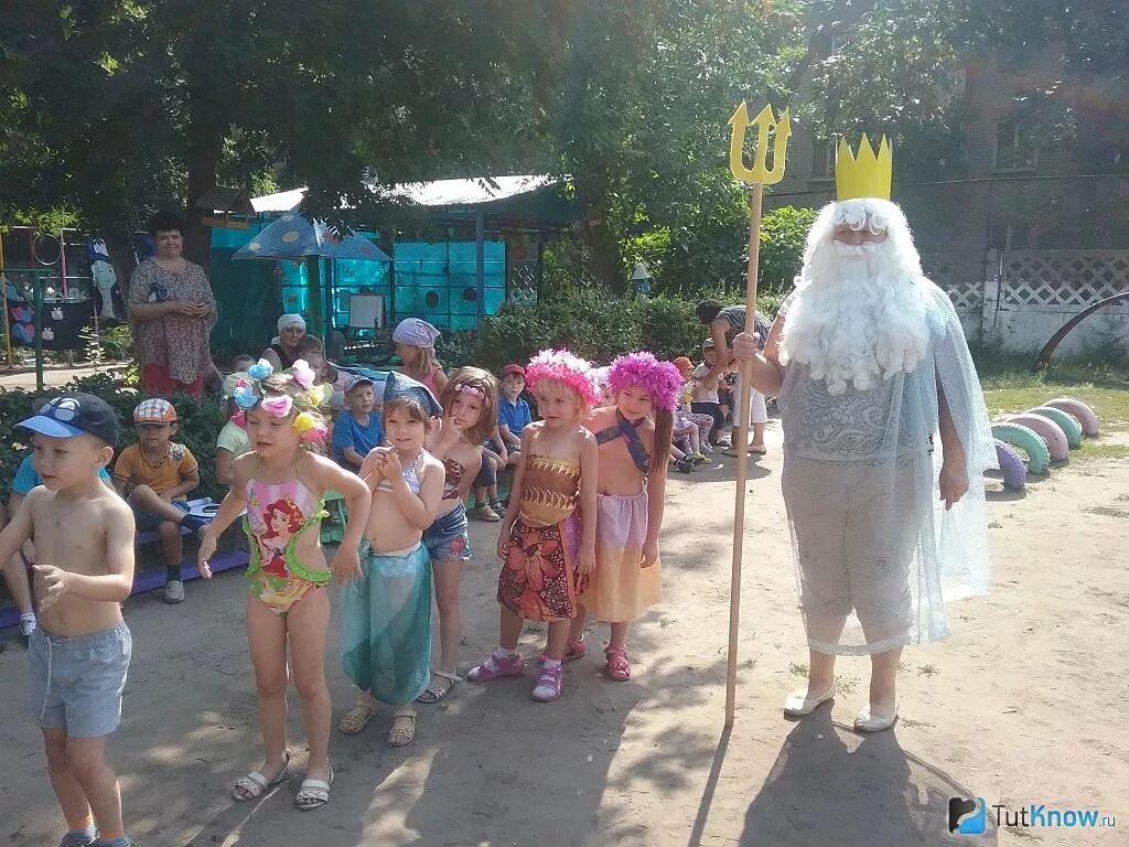 День Нептуна в детском саду. Нептун праздник Нептуна. Праздник Нептуна в детском саду. Праздник Нептуна в детском саду костюмы для детей. Сад нептуна