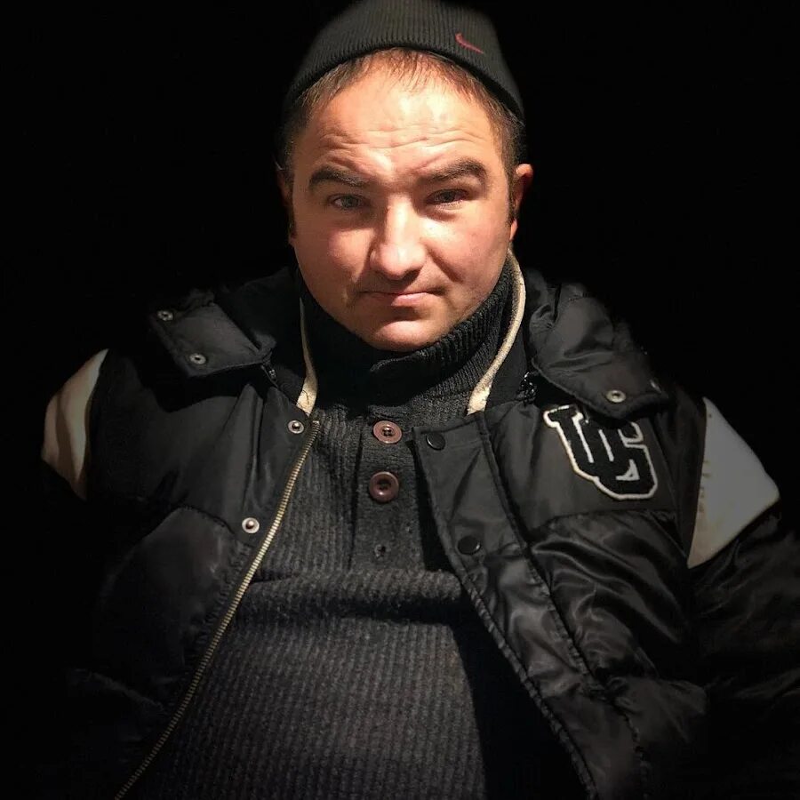 Что значит чиназес. Андре чиназес. андре боярский. андрей боярский чиназес. андрей боярский чина.