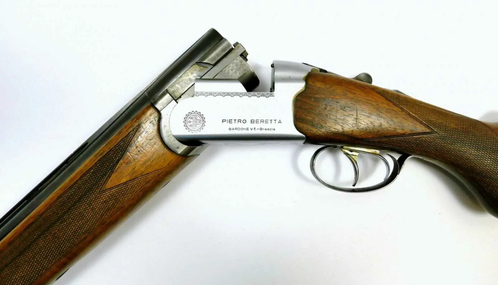 Вертикалка машинка. Beretta s55. Беретта вертикалка 20х76. Зауэр вертикалка 12. Зауэр ружье 12 калибра вертикалка.