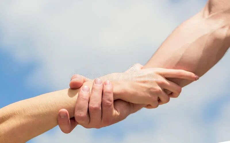 Перевод текста lending a helping hand