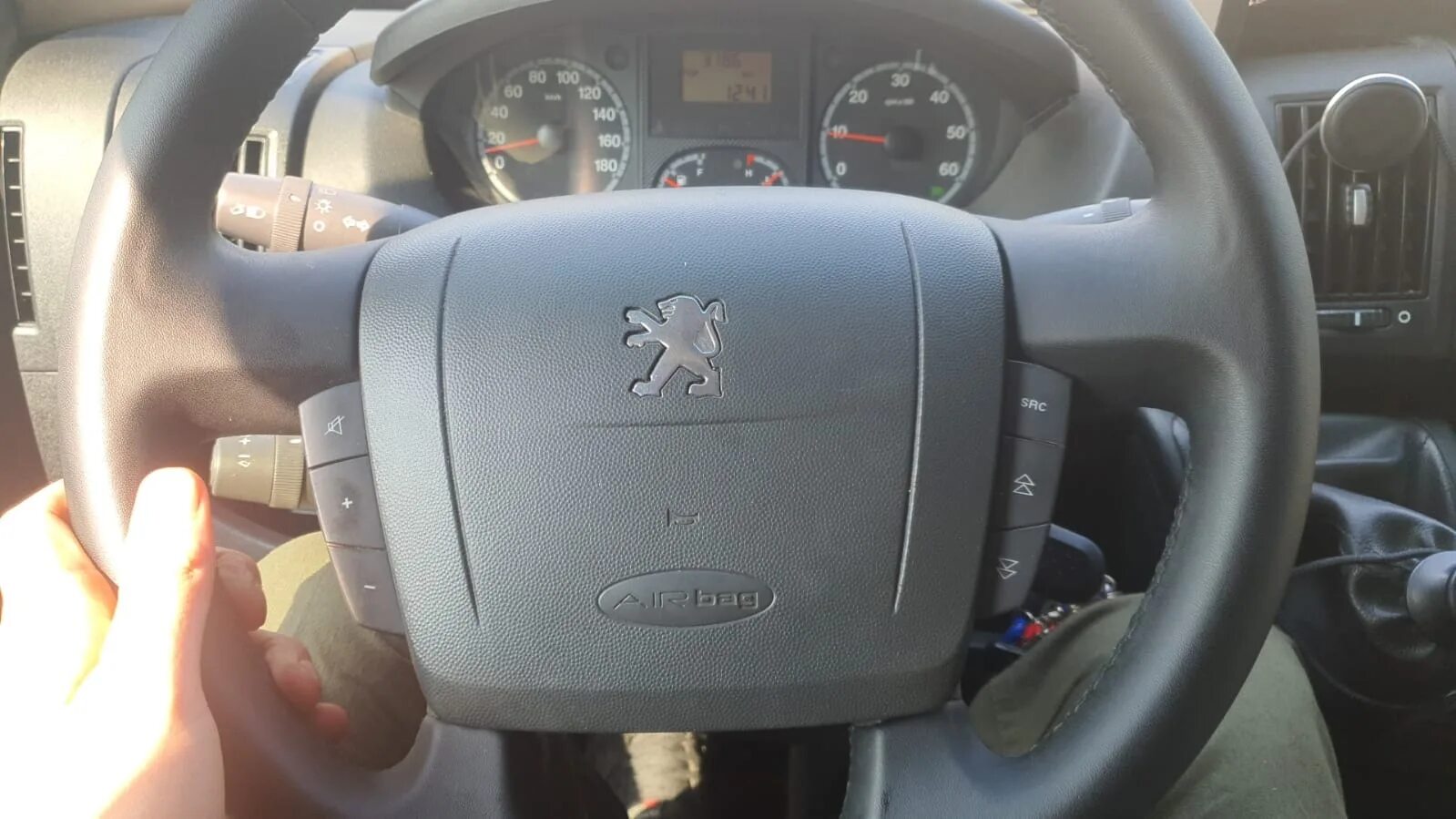 Перетянул руль Наппой. - Peugeot 408, 1,6 л, 2013 года аксессуары DRIVE2