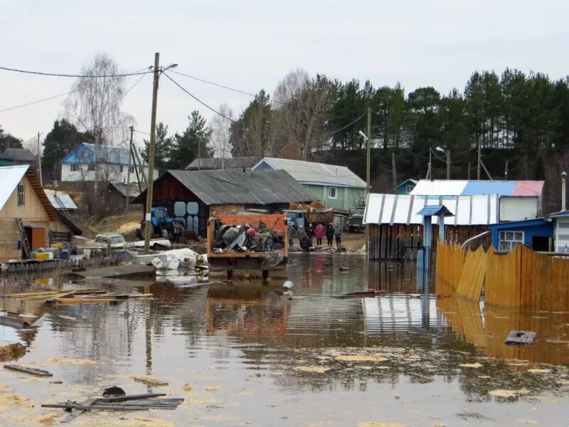 Паводок в вологодской области на сегодня. Нюксеница (река). Нюксеница Вологодская область. Нюксеница фото. Нюксеница Вологодская область фото.