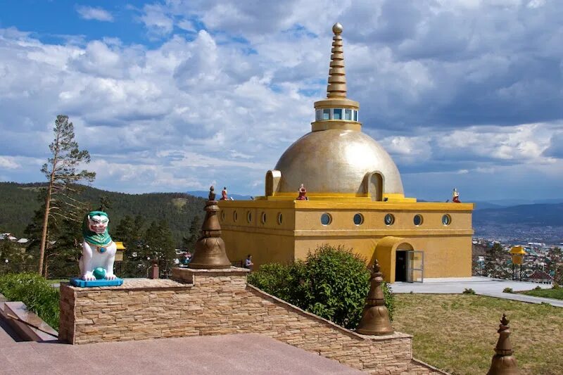 Легенда о лысой горе. Дацан на лысой горе улан-удэ. Дацан лысая гора. Хуралы на лысой горе. Хуралы на лысой горе.