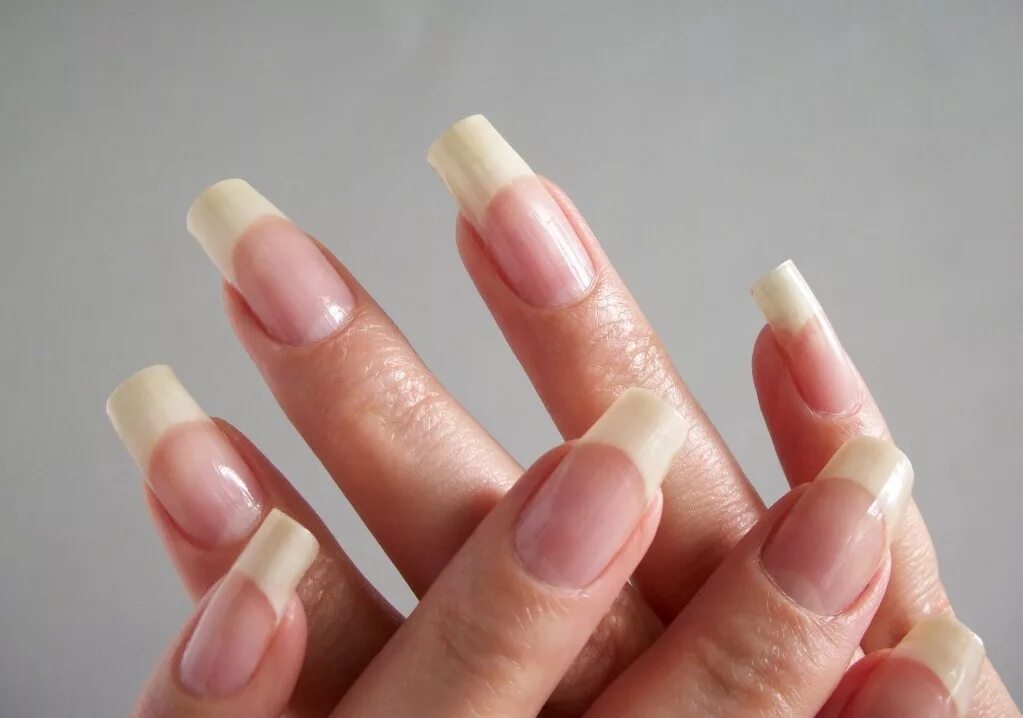 Как отрасти ногти дома. Красивые длинные натуральные ногти. Длинные крепкие ногти. Натуральные отросшие ногти. Ногти без лака длинные красивые.