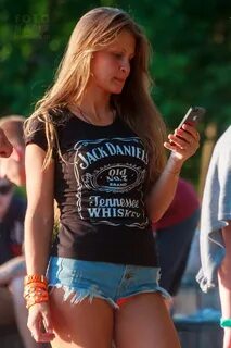 Показала 18