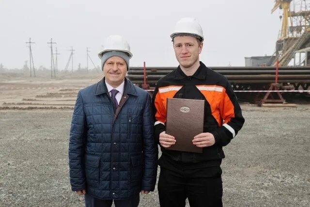 Оператором вакансии сургут. Матюшенко сургутнефтегаз. сумкин сургутнефтегаз. форма сургутнефтегаз.