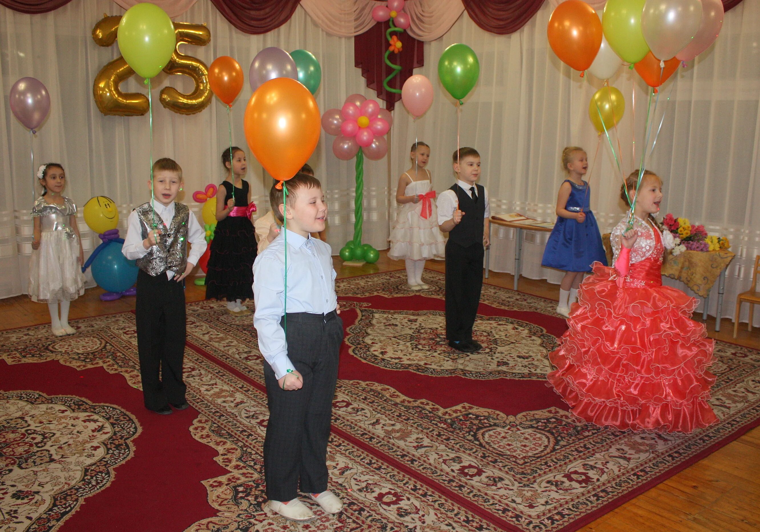 Садик 75 иваново. Картинка прогулка на горке на улице в садике. Мдоу 59. Мдоу 59. Детский сад 59 умка подольск официальный сайт.