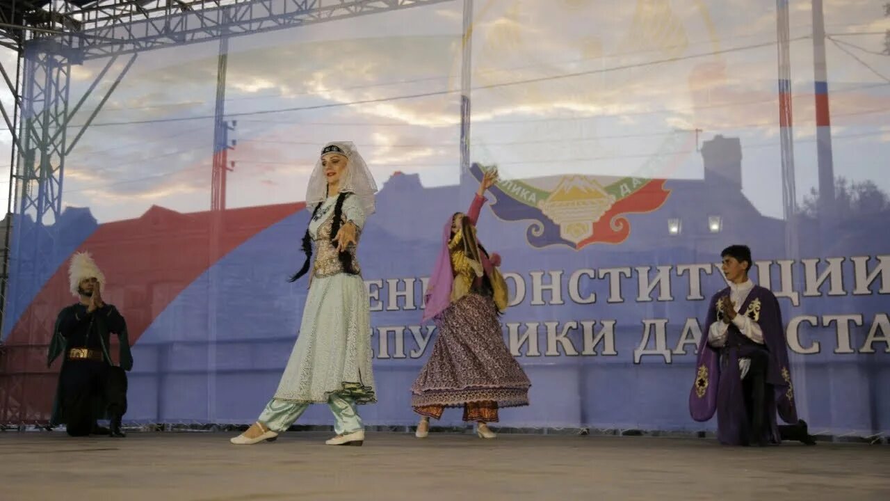 День конституции дагестана 2022. 26 июля день конституции республики дагестан. 26 июля день конституции республики дагестан. Выставка ко дню дагестана. День конституции дагестана в детском саду.