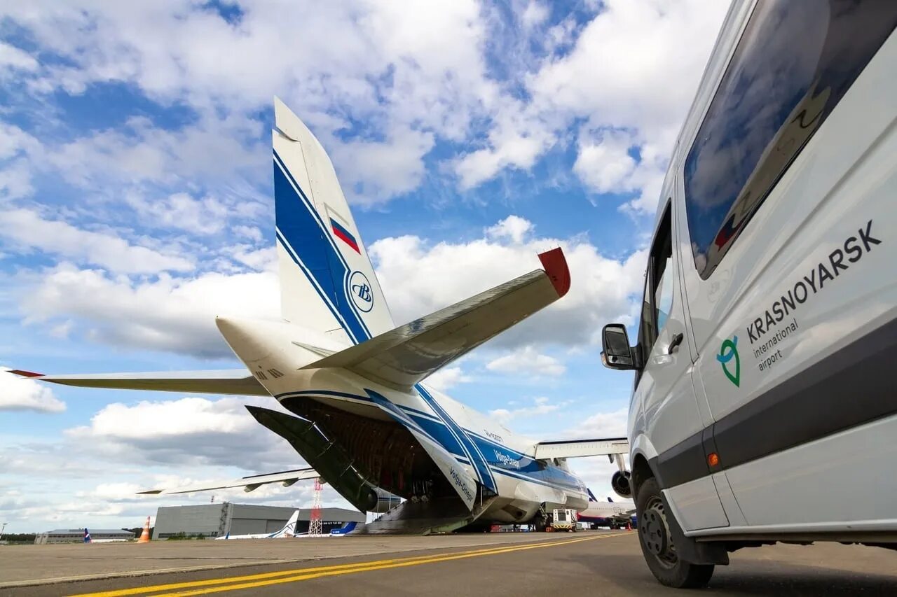 Показать авиарейсы. Аэропорт Красноярск АН 124. Парк самолетов Росавиации 2020. Покажи самолет. Hw-605 грузовой самолет.