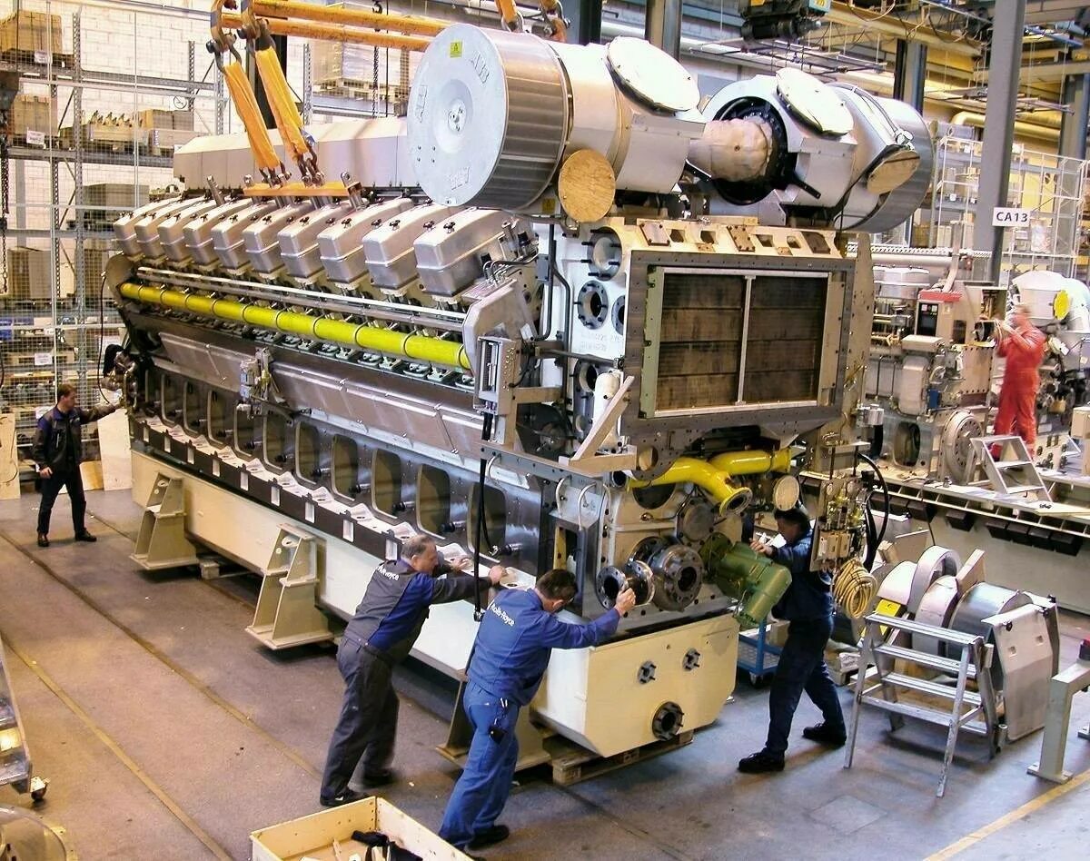 Самый мощный процесс. Двигатель Rolls Royce Bergen. Двигатель Wartsila-Sulzer rta96. Двигатель Wartsila-Sulzer rta96-c дизельный. Wartsila судовые двигатели.