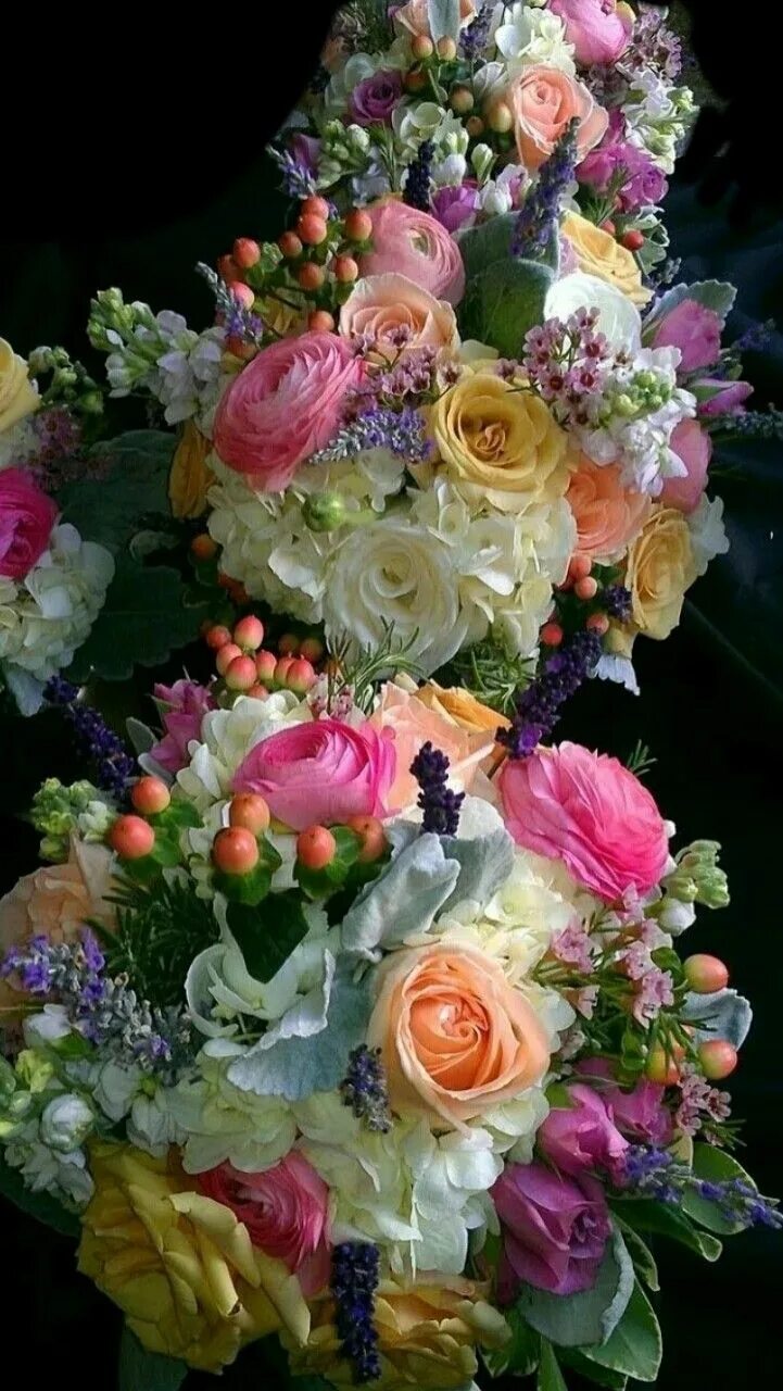 grace(ful things) : Photo Flower arrangements, White wedding flowers, Wedding bo
