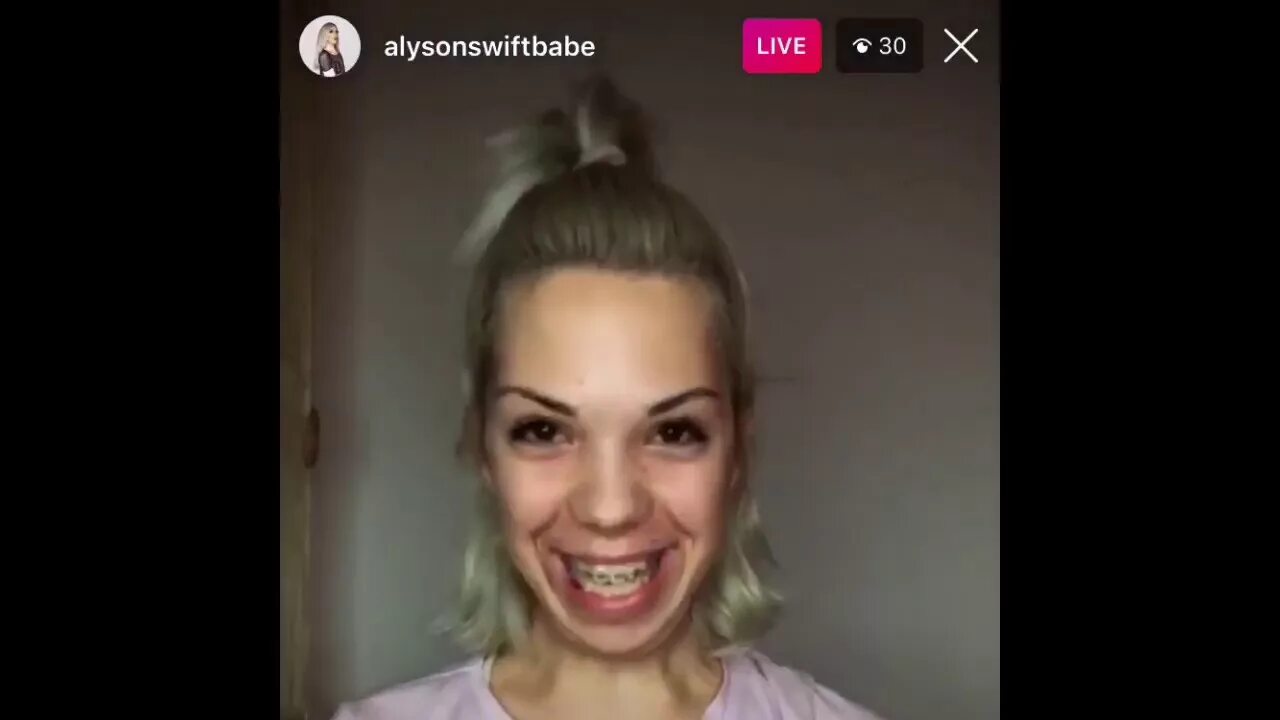 Girl goes Psycho during Makeup Tutorial вся. Название girl goes Psycho during Makeup Tutorial. @Катя:girl goes Psycho during Makeup Tutorial. Girl psycho during