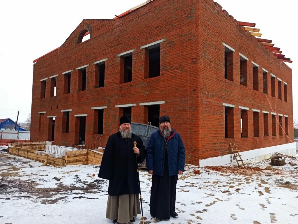 Погода спасск по часам. Мемориальный комплекс Спасск Пензенская область. Сердобская епархия Пензенской области. Спасск деревня. Бородин - Алексеевич. Спасск Пензенская область.