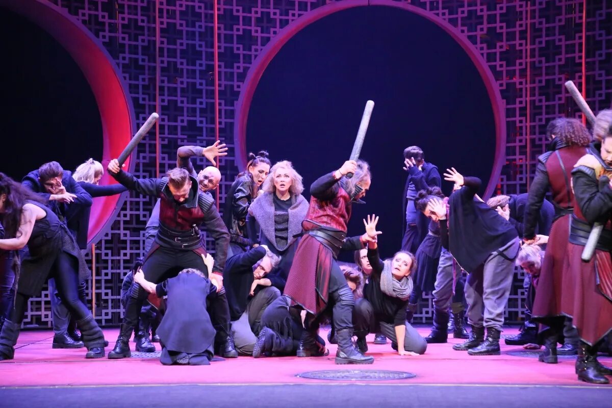 Марина калинина геликон опера. Тандем бийск танцы. Владимир горохов геликон опера. Геликон 2. Геликон опера в гостях у оперной сказки.