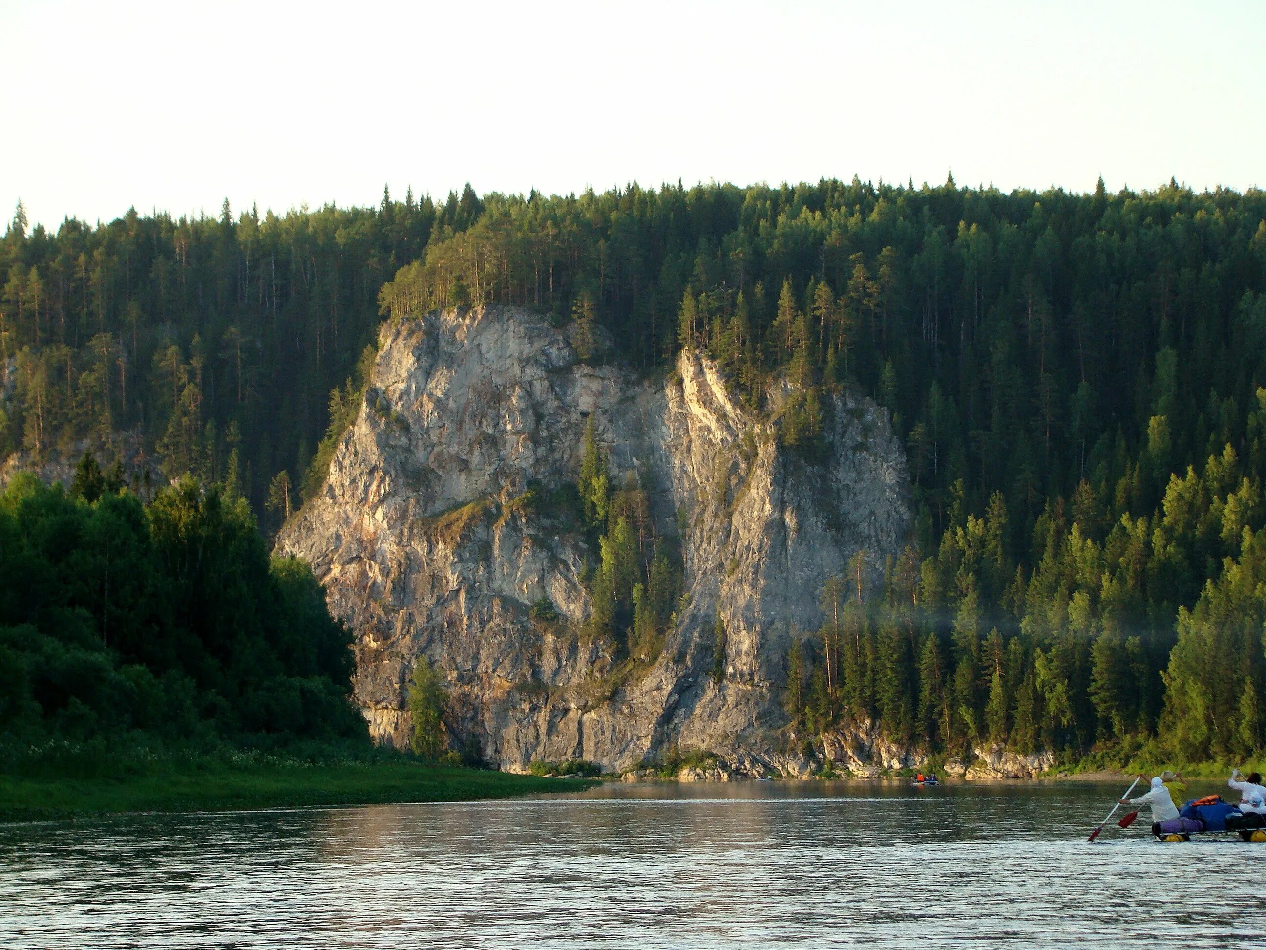 Сплав по вишере. Сплав по реке Вишера. Писаный камень на Вишере. Река Вишера.