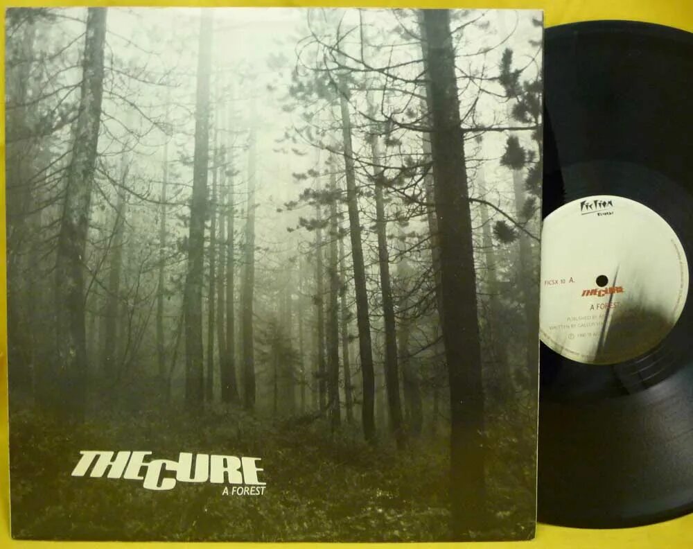 The cure forest. The Cure a Forest. A Forest the Cure Single. The Cure - a Forest 1980 альбом. The Cure Эстетика.