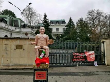 Aktivisté protestovali před ruskou ambasádou 