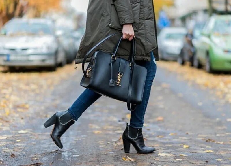 Аккуратно носишь. Джинсы и лаковые сапоги. Proenza Schouler Jeans Bag. Proenza Schouler forma platform Leather Boots.. Shoes looks.