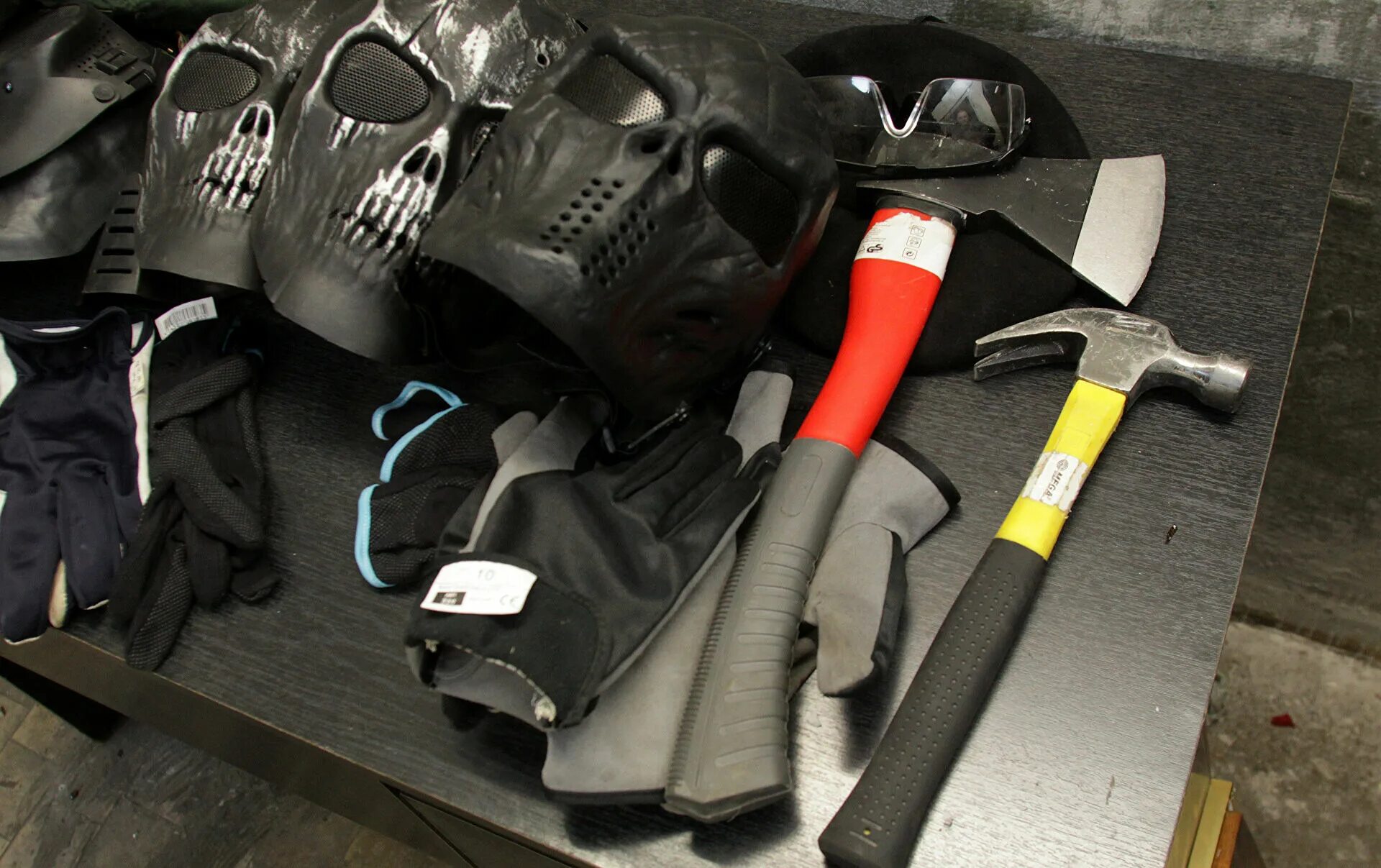 Бить предметы. Крушить мебель. Бита деревянная. Нарисованная бейсбольная бита. Бейсбольная бита.