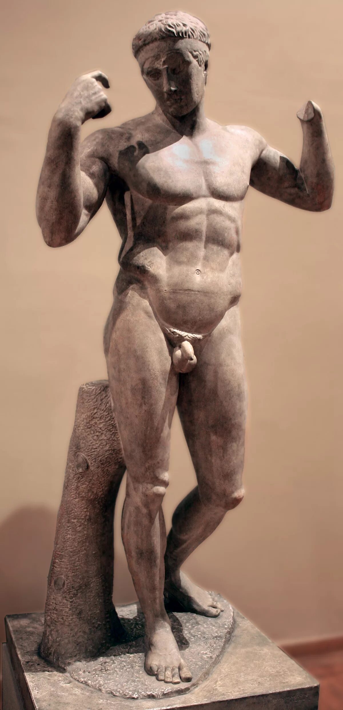 скульптор поликлет диадумен. дорифор скульптура поликлета. поликлет скульптор древней греции. диадумен поликлета скульптура. поликлет скульптор дорифор.