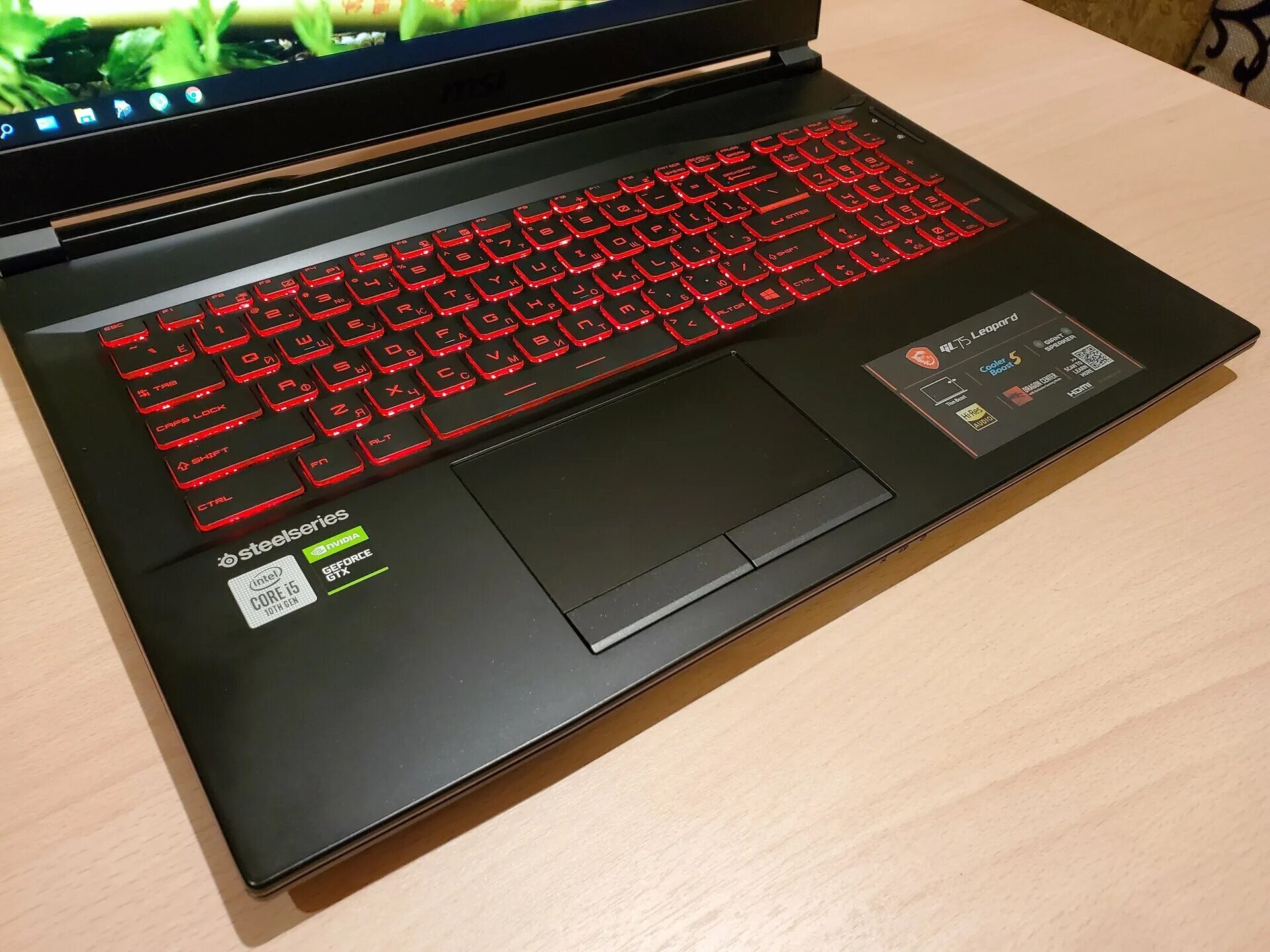 Ноутбук msi gf75 thin 9rcx. Ноутбук msi gf75. Ноутбук msi 17f4. Ноутбук msi 17f4. Ноутбук msi gt75 8rg titan.