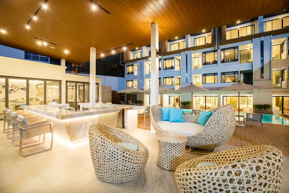 Best western phuket 4. The beachfront hotel phuket 4*. liv hotel phuket patong beachfront. иллюзион пхукет патонг.