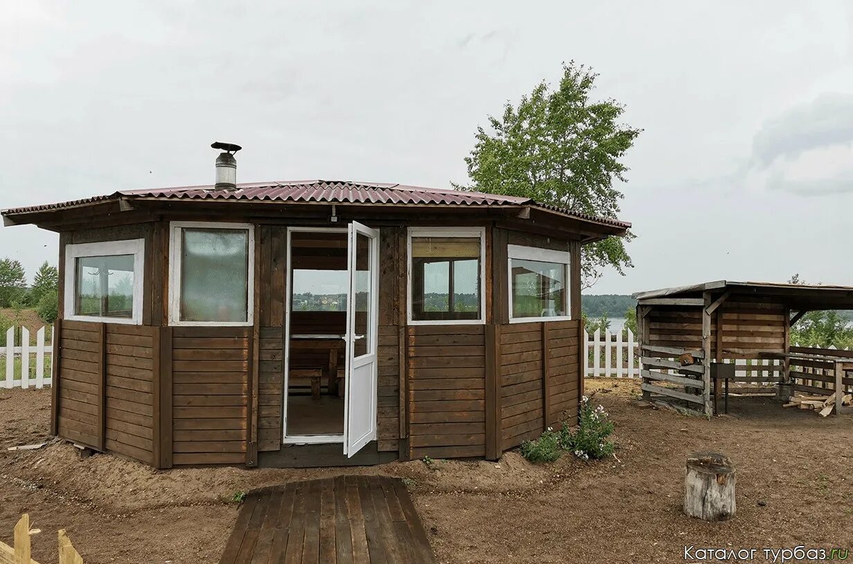 Дубрава комплекс теплых беседок пермь. Дубрава беседки пермь вышка 2. Баня русский дворик. Русский двор пермь банный комплекс. Баня шато пермь лянгасова.