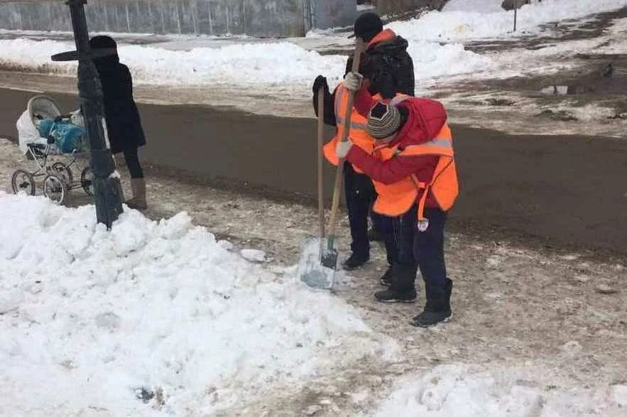 уборка помещений организации ответ. уборка территории хозяйствующего субъекта проводится. один раз в месяц уборка всех помещений торговых объектов проводится. уборка территории хозяйствующего субъекта проводится. уборка территории субботник.