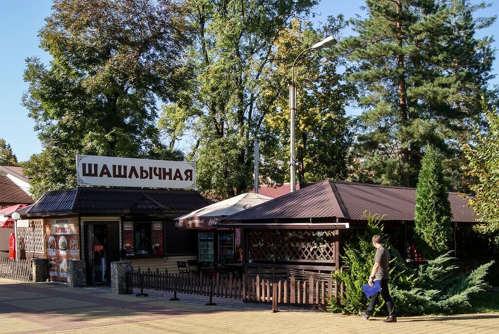 Поста майкоп. Шашлычная овца лефортово фото. Поста майкоп. Парк в майкопе гор парк. Поста майкоп.