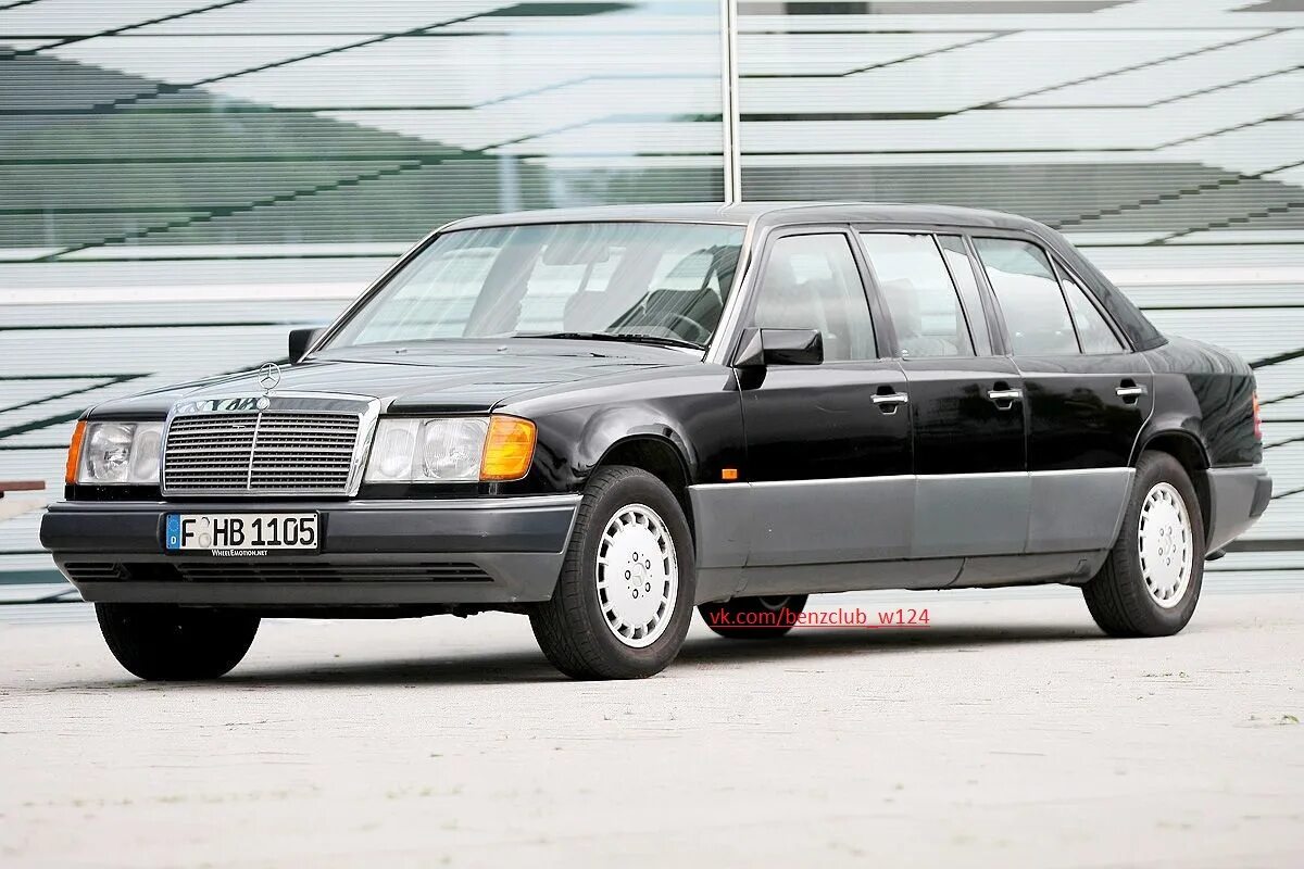 6 дверный мерседес 124. Mercedes benz w124 300d. Mercedes w124 beamng drive. Mercedes benz w124 1990. Шестидверный мерседес 124.