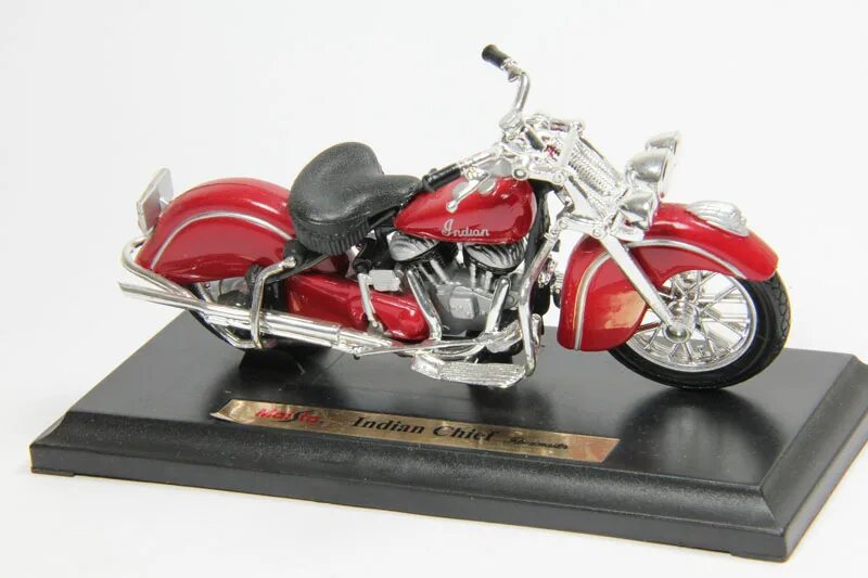 Indian maisto 1:18. 1/18 Yamaha Drag Star maisto. Модель коллекционная Moto Guzzi. Maisto 1:12. Коллекционные 1 18 купить