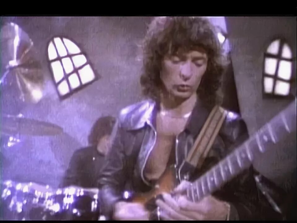 Рейнбоу 1983. Ричи блэкмор 1983. smoke on the water джо линн тёрнер. ричи блэкмор и джо линн тернер. can&#039;t let you go джо линн тёрнер.