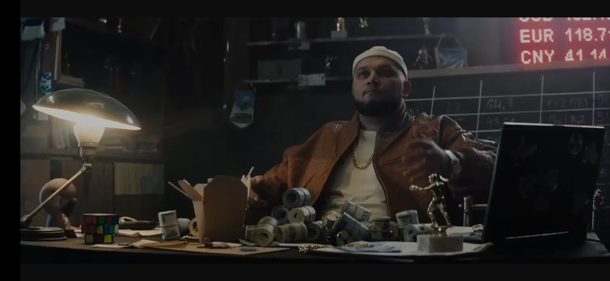 Влад гантеля качок. Юрий бардаш тает лед. Влад гантеля бицуха. Девушка киевстонера. Текила певец жена.