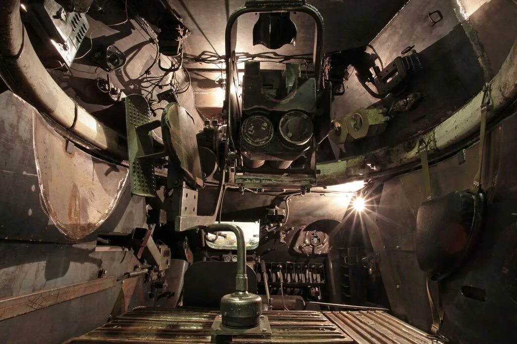 Т 34-85 внутри танка. Танк т-34 внутри танка. Внутри танка т 34 76. Внутри т34. Т-34 внутри танка.