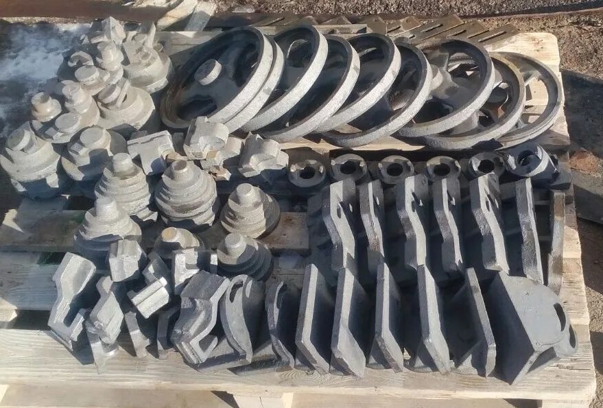 серый чугун 220 нв. в воздухе чугунная деталь. в воздухе чугунная деталь. в воздухе чугунная деталь. каслинские чугунные украшения 19 века.