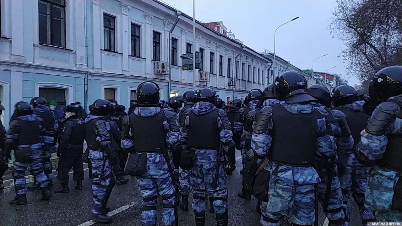 Акции арест. ОМОН митинг 2015. ОМОН на красной площади 2023 года. Митинг ОМОН Тачки. Фото Тверской ОМОН на Украине сегодня.