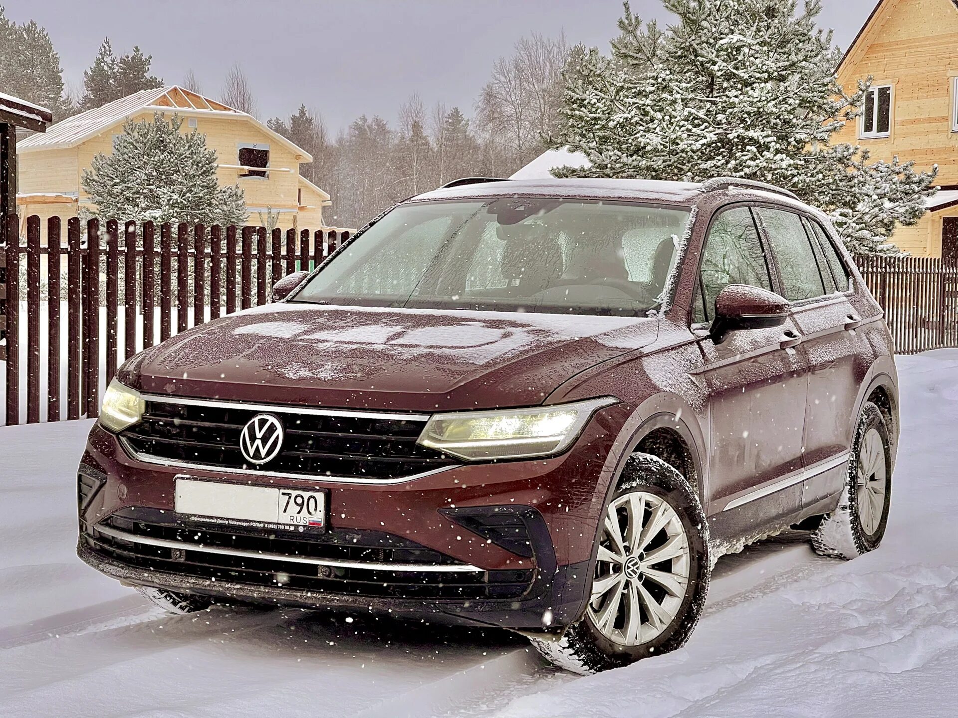 VW Tiguan 2021. Tiguan 2021 1.4. Tiguan 2021. Volkswagen Tiguan Exclusive 2021. Коричневый 1 1 20 август 2021