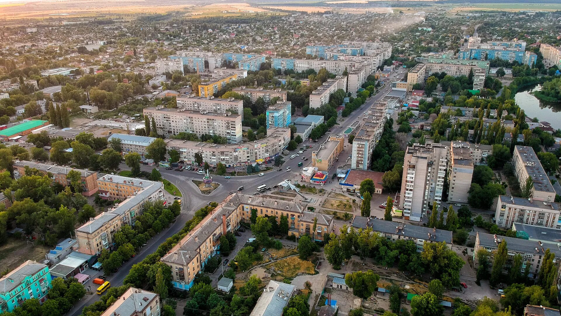 Где купить новомосковск. Новомосковск Днепропетровская область. Новомосковск Россия Тульская область. Центр Новомосковска Тульской области. Новомосковск центр города.