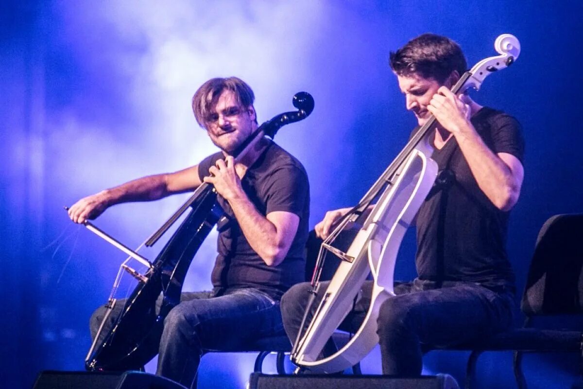 Дуэт виолончелистов. Дуэт виолончелистов 2cellos.