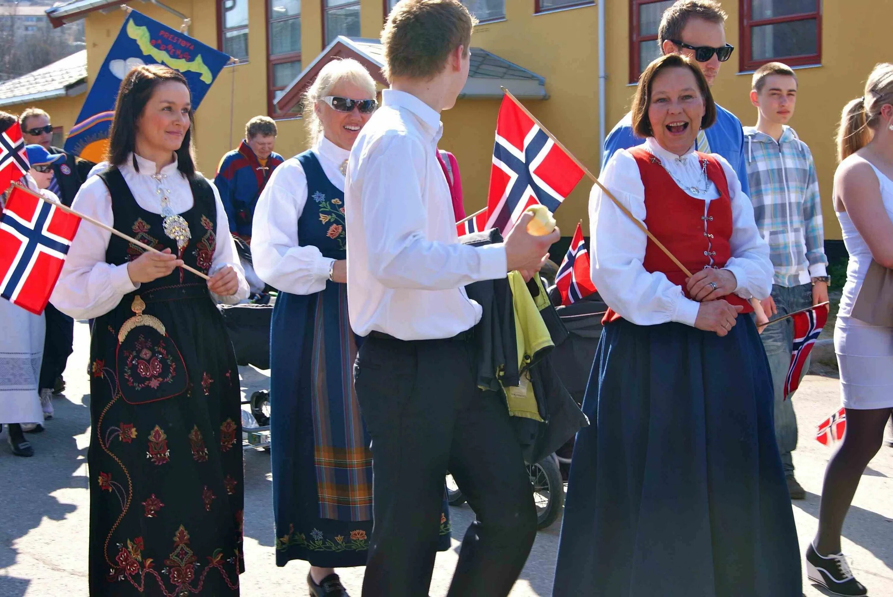 Пестрое население. Этнические норвежцы. Норвегия люди. Население Норвегии. Национальность Норвегии.